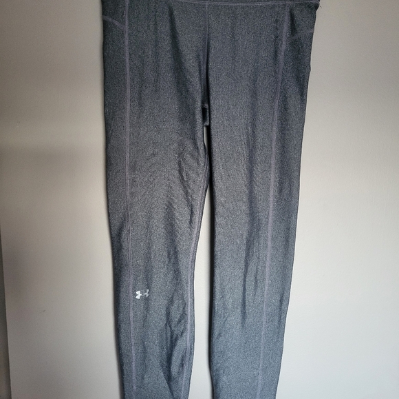 Women Under Armour Capris Leggings Size Medium (26) - Picture 2 of 4